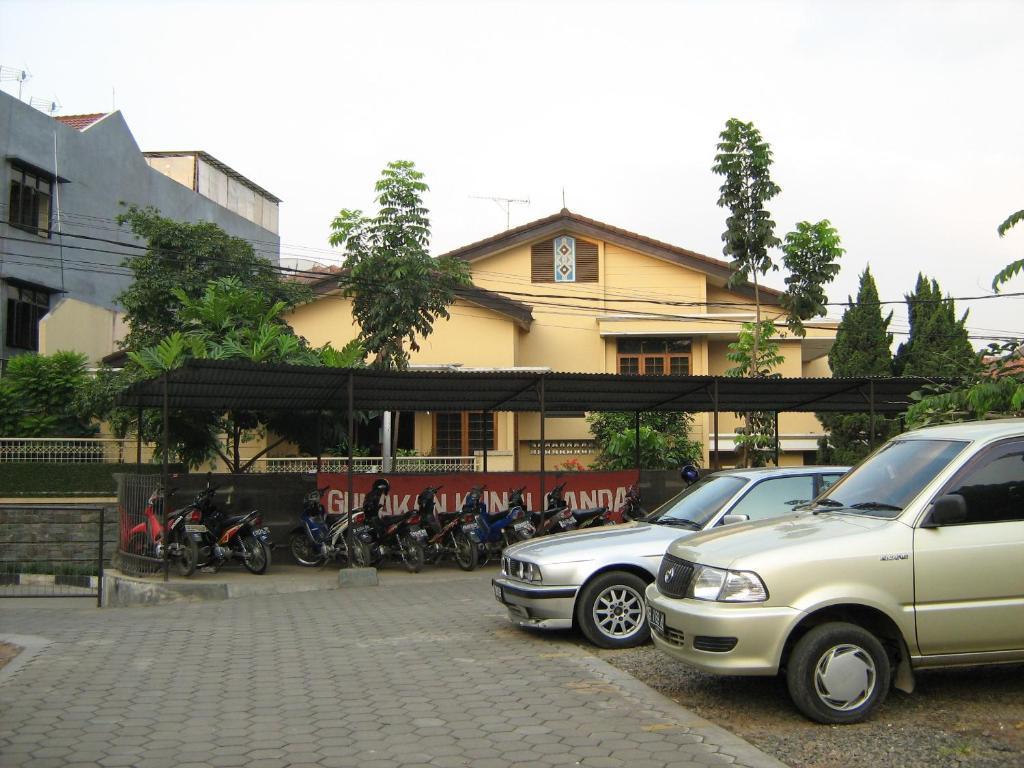 Reddoorz @ Cherry Homes Hotel Bandung