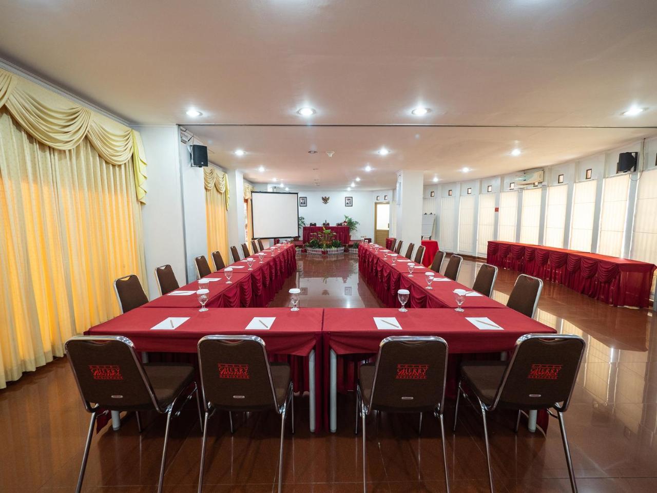 Reddoorz @ Cherry Homes Hotel 2*