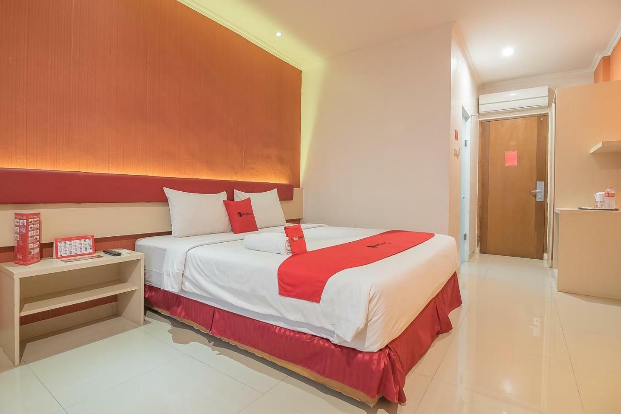 Hotel Reddoorz @ Cherry Homes