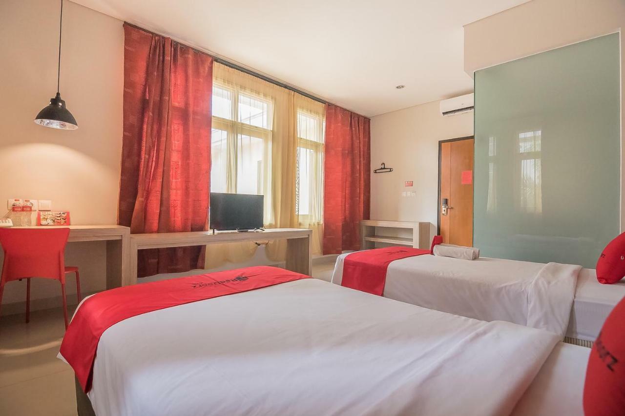 Reddoorz @ Cherry Homes