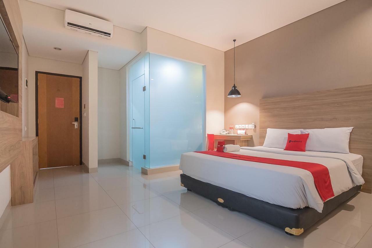 Hotel Reddoorz @ Cherry Homes