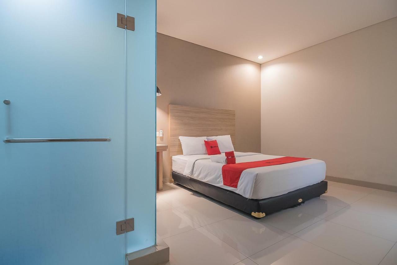 Reddoorz @ Cherry Homes Hotel