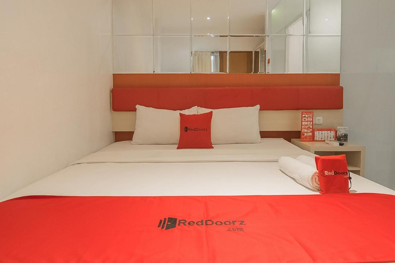 Hotel Reddoorz @ Cherry Homes