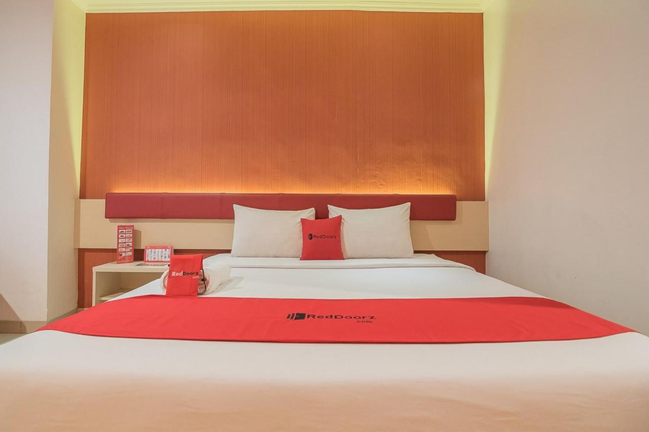 Reddoorz @ Cherry Homes Hotel